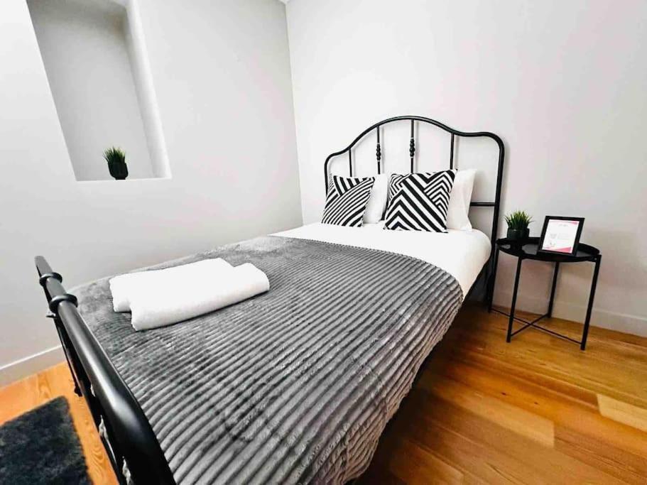 Lisbon Marques De Pombal Top Flat Great Locations City Center B Exterior photo