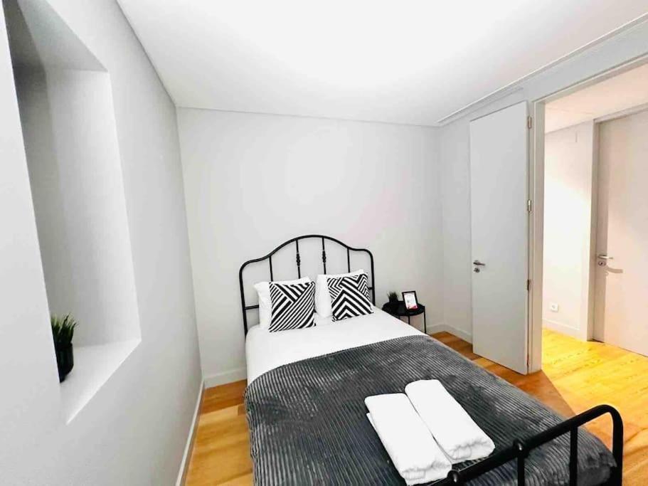 Lisbon Marques De Pombal Top Flat Great Locations City Center B Exterior photo